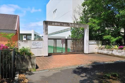 横浜市立川和中学校まで570m
