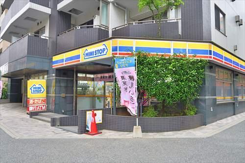 ミニストップ新横浜1丁目店まで810m