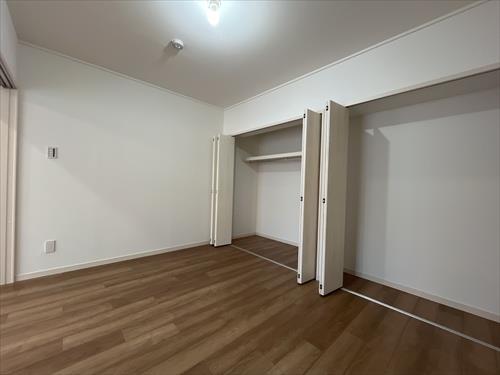 洋室（約5.5帖）収納