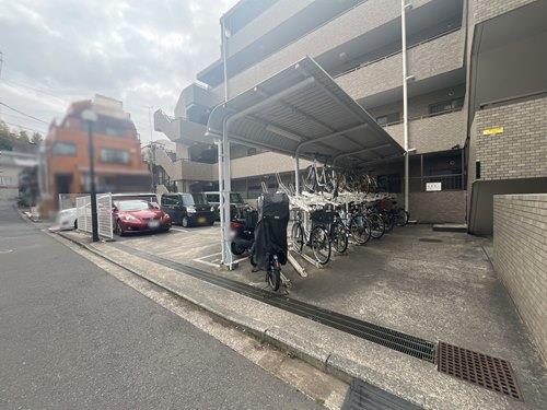 駐車場・駐輪場
