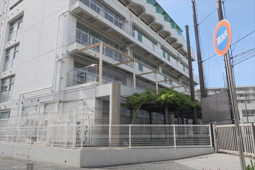 横浜市立西寺尾第二小学校まで260m