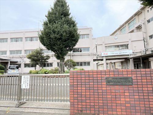 横浜市立瀬谷中学校まで990m