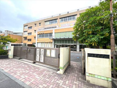 川崎市立川中島中学校まで900ｍ