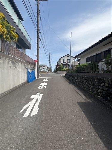 前面道路（北東側）
