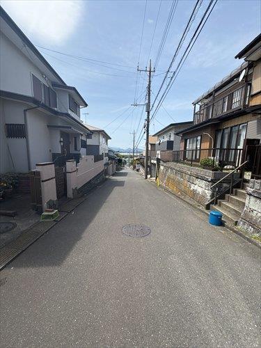 前面道路（北東側）