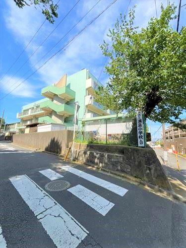 横浜市立浦島小学校まで230ｍ