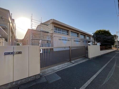横浜市立茅ケ崎東小学校まで70ｍ