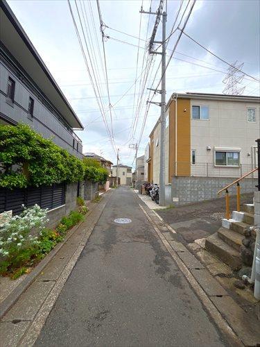 前面道路（2026年8月撮影）