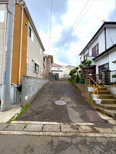 路地上部分（2026年8月撮影）