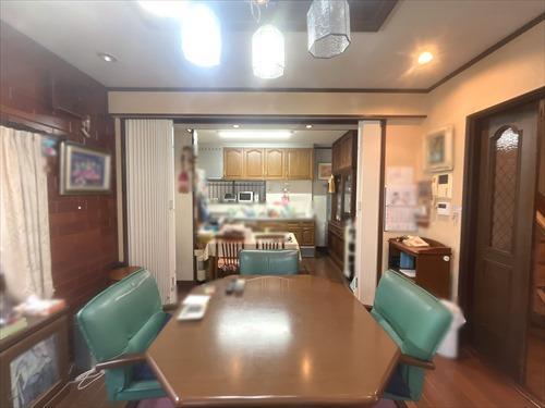 1階　リビング(別アングル)