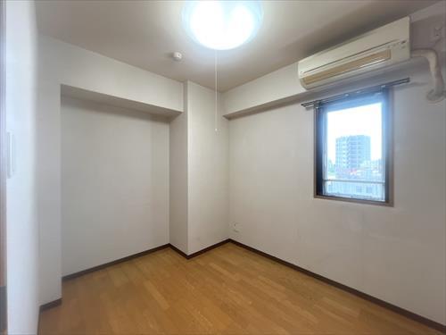 南東側サービスルーム