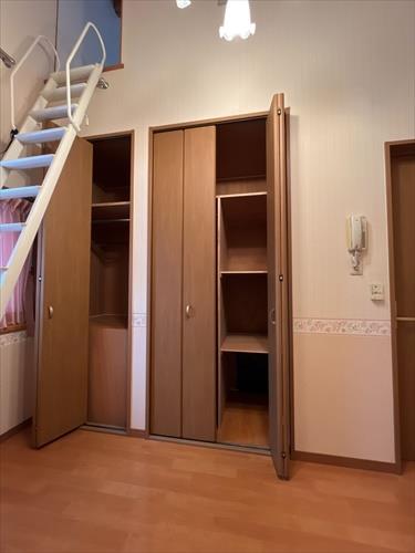 2階北西側洋室約6帖収納です。