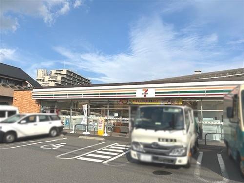 セブンイレブン(770m) セブンイレブン(770m)