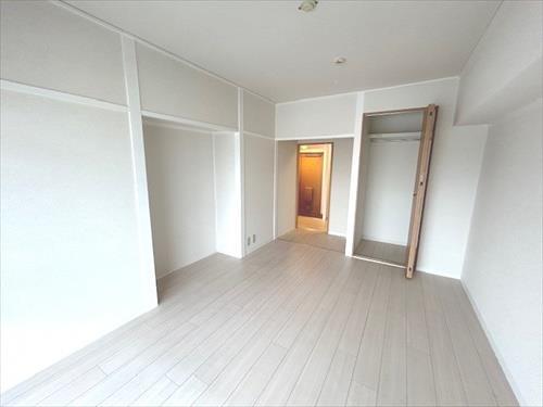 北側洋室6帖です。