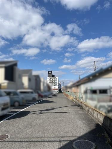 前面道路です。 前面道路です。