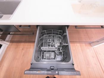 家事効率の向上にもつながり、節水が期待できる食器洗浄乾燥機設置