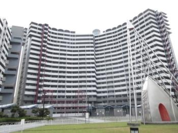1994年築、地上21階建て。棟総戸数227戸のマンションです。