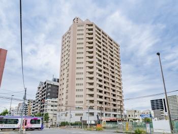 総戸数136戸、地上19建てのマンションになります。