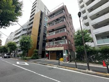 東京メトロ半蔵門線「半蔵門」駅徒歩2分の立地