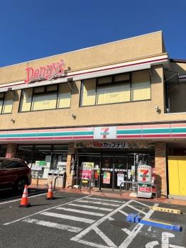 セブンイレブン　善福寺店　230m 徒歩3分