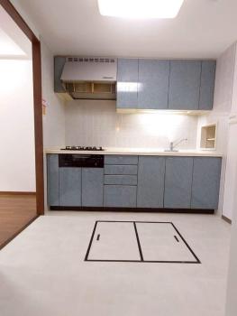 システムキッチン　クロス貼り換え済、クッションフロア上張り済