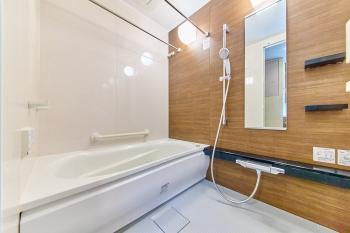 浴室乾燥機付きの浴室（1418サイズ）