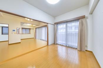 洋室３からリビングダイニング撮影（CGで作成したリフォームイメージです）