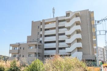 雁行設計のため個性的で瀟洒なマンション