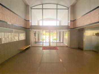 吹抜を設けたエントランスホール