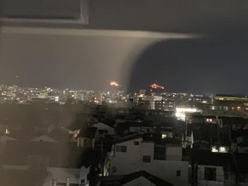 ルーフバルコニーからの夜景（北向き、眺望は永続的に保証されるものではありません）