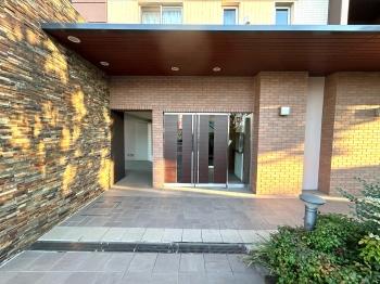 マンションエントランス