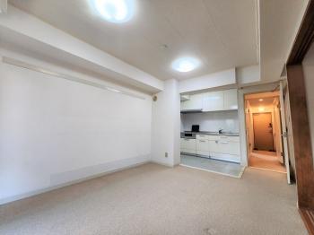 シンプルな間取りのダイニングキッチンです