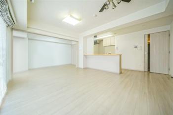 リビング（現況写真と間取り図面をもとにCGで作成したリフォームイメージです。）