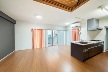 リビングダイニング・キッチンはＣＧによるリフォームイメージです。