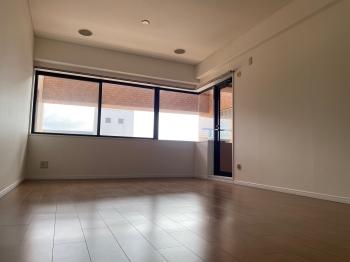 南向きのリビングダイニング