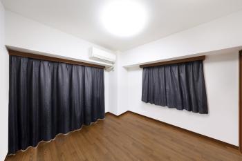 洋室１。現況写真と間取図によりCGにて作成したリフォームイメージです。