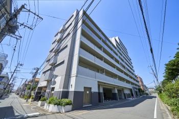 2014年築全50邸のマンションです