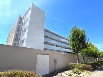 建物外観写真（現地北西側から撮影）