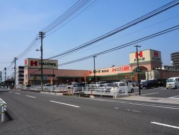 24時間営業のハローズ東古松店　徒歩1分（約60ｍ）
