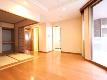 ＬＤ部分に床暖房が設置されております