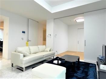 リビングダイニングキッチン　約17.7帖の広さです。