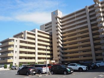 敷地面積約8200平米、総戸数166戸の大規模マンション