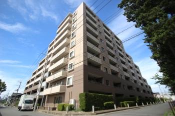 ２００３年築　総戸数６８戸