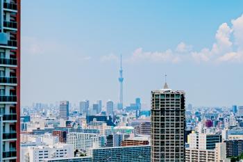 バルコニー北側にはスカイツリーが臨めます