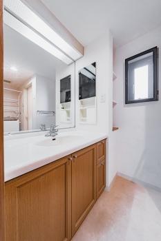 室内（洗面）　家具什器等は販売価格に含まれません