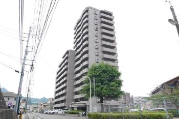 鉄筋コンクリート、鉄骨鉄筋コンクリート造15階建、総戸数56戸