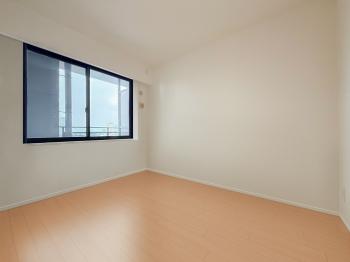 約6.6帖の洋室（ＣGで作成したリフォームイメージです）