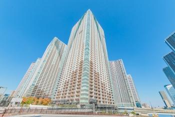 朝潮運河に面したSEA TOWER