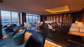 最上階　スカイラウンジ