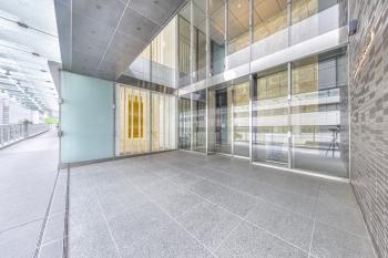 開放感を感じるエントランス